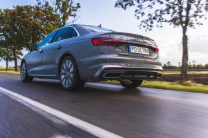 Audi A4 40 TDI Quattro S-Line 2019 года  (WW)